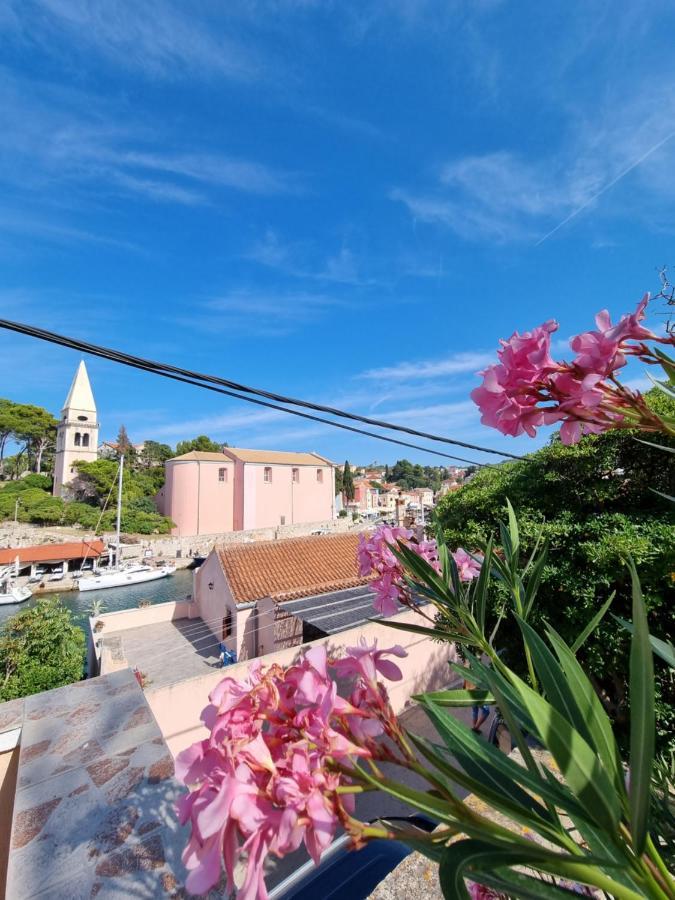 Narcis Central Apartment With Sea & City Views Veli Lošinj 外观 照片