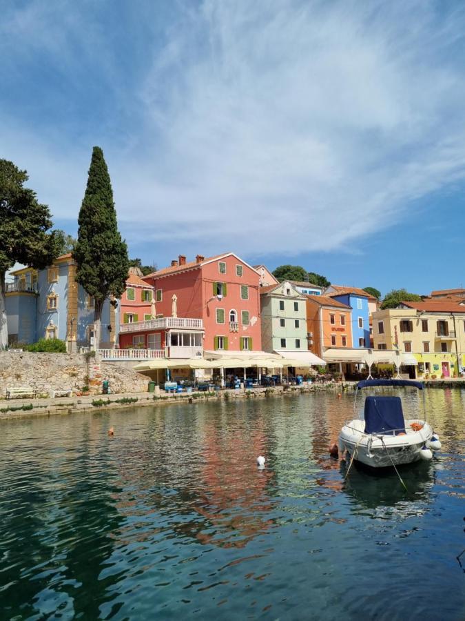 Narcis Central Apartment With Sea & City Views Veli Lošinj 外观 照片