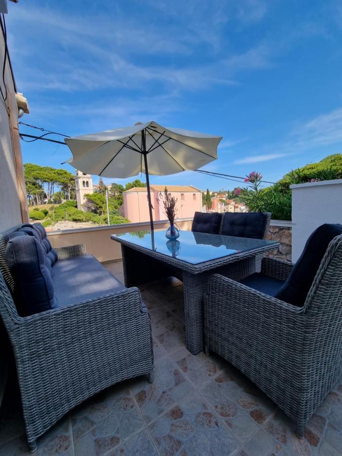 Narcis Central Apartment With Sea & City Views Veli Lošinj 外观 照片