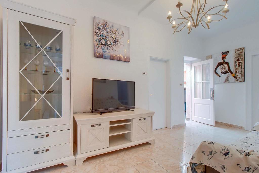 Narcis Central Apartment With Sea & City Views Veli Lošinj 外观 照片