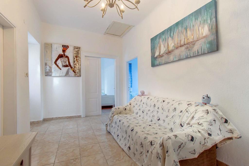 Narcis Central Apartment With Sea & City Views Veli Lošinj 外观 照片