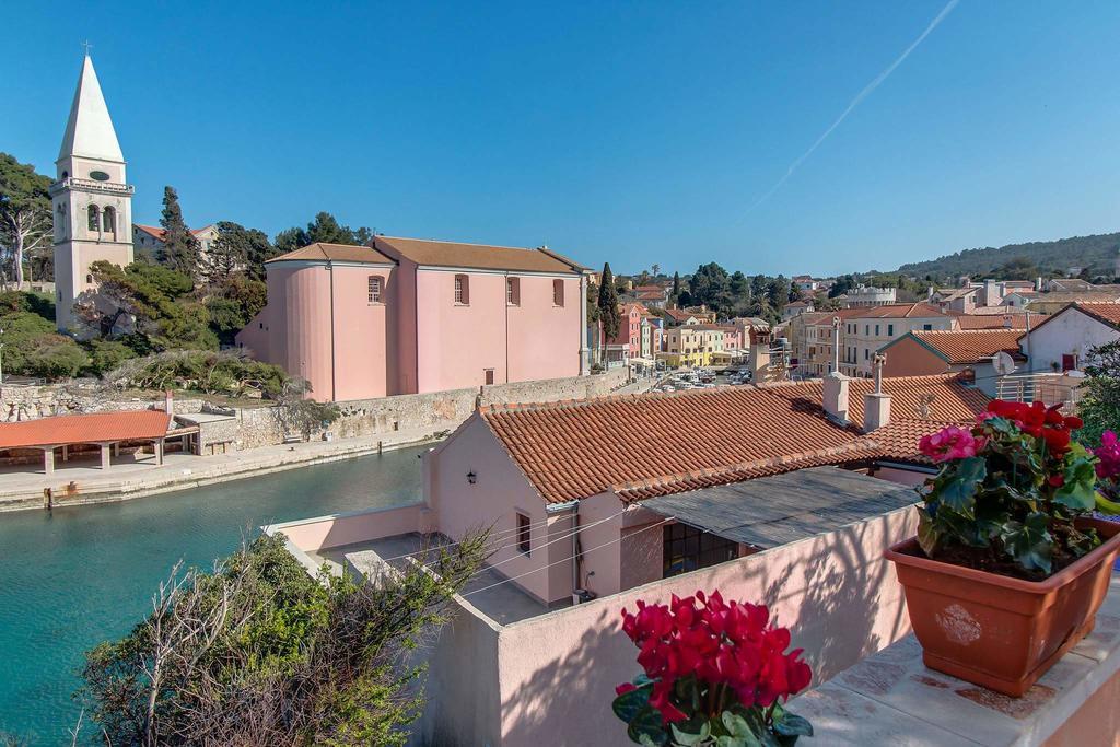 Narcis Central Apartment With Sea & City Views Veli Lošinj 外观 照片